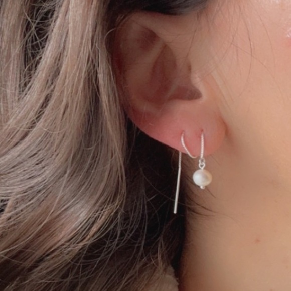 Pearl Silver Threader Earrings Sterling and Freshwater Pearls - Picture 6 of 11